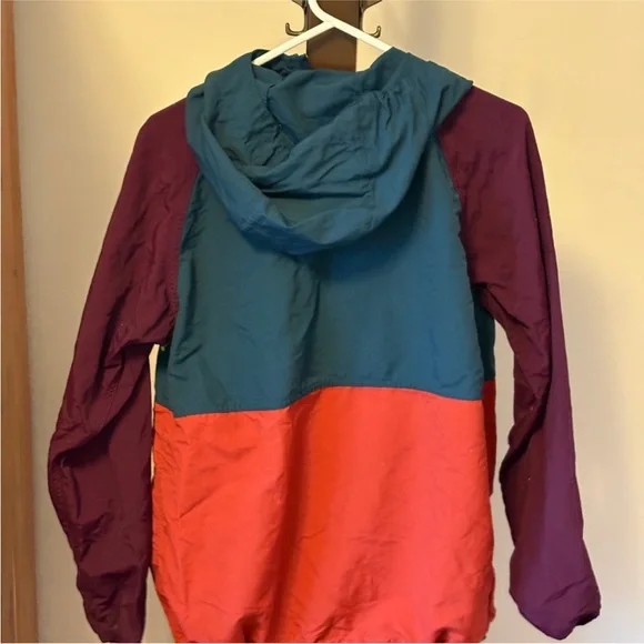L.L. Bean Colorblock Hooded Pullover 1/4 zip - Picture 2 of 3